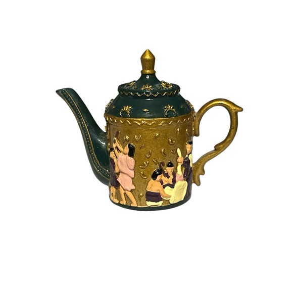 Collectible Vintage Decorative Resin Miniature Teapot , Set 3 PCS - Picture 4 of 8